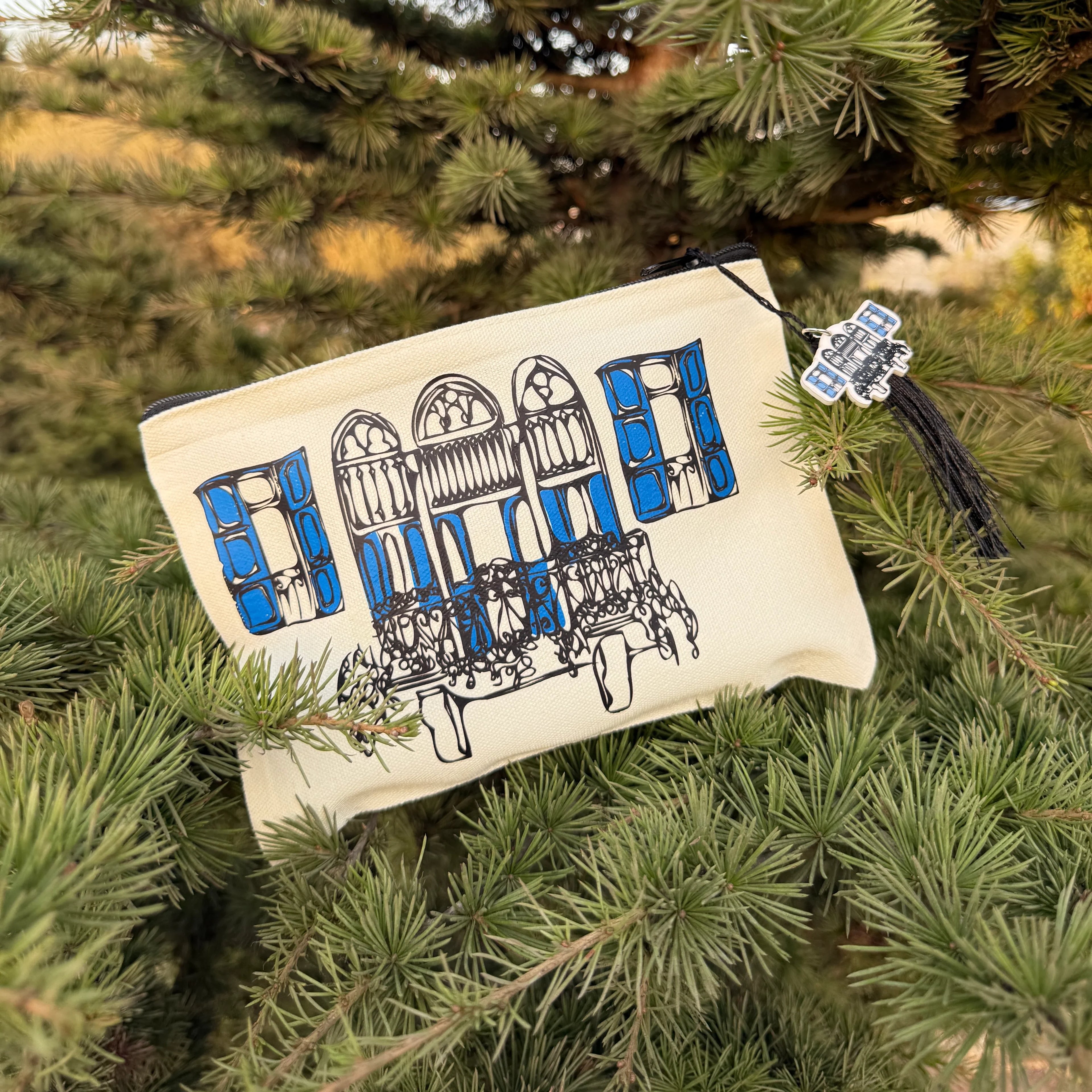 Pouch - Blue Windows